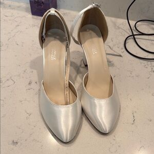 Benjamin Walk White Heels Elegant Design